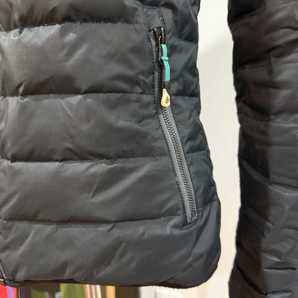 Volcom Black Puffer Jacket - Picture 4 of 14